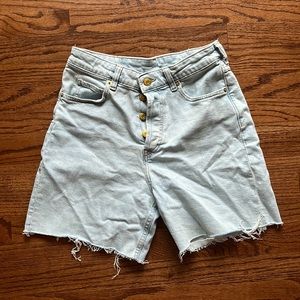 h&m 90’s cutoff high waisted shorts